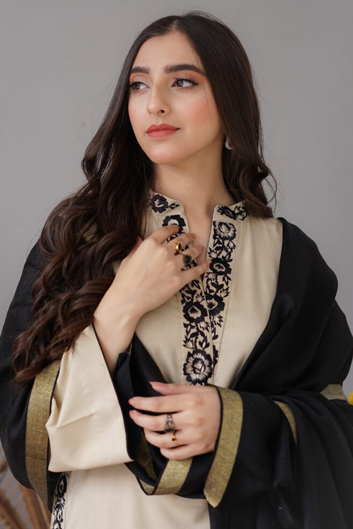 Heavy Embroidered Dhanak Suit (Embroidered Dhanak Shawl)