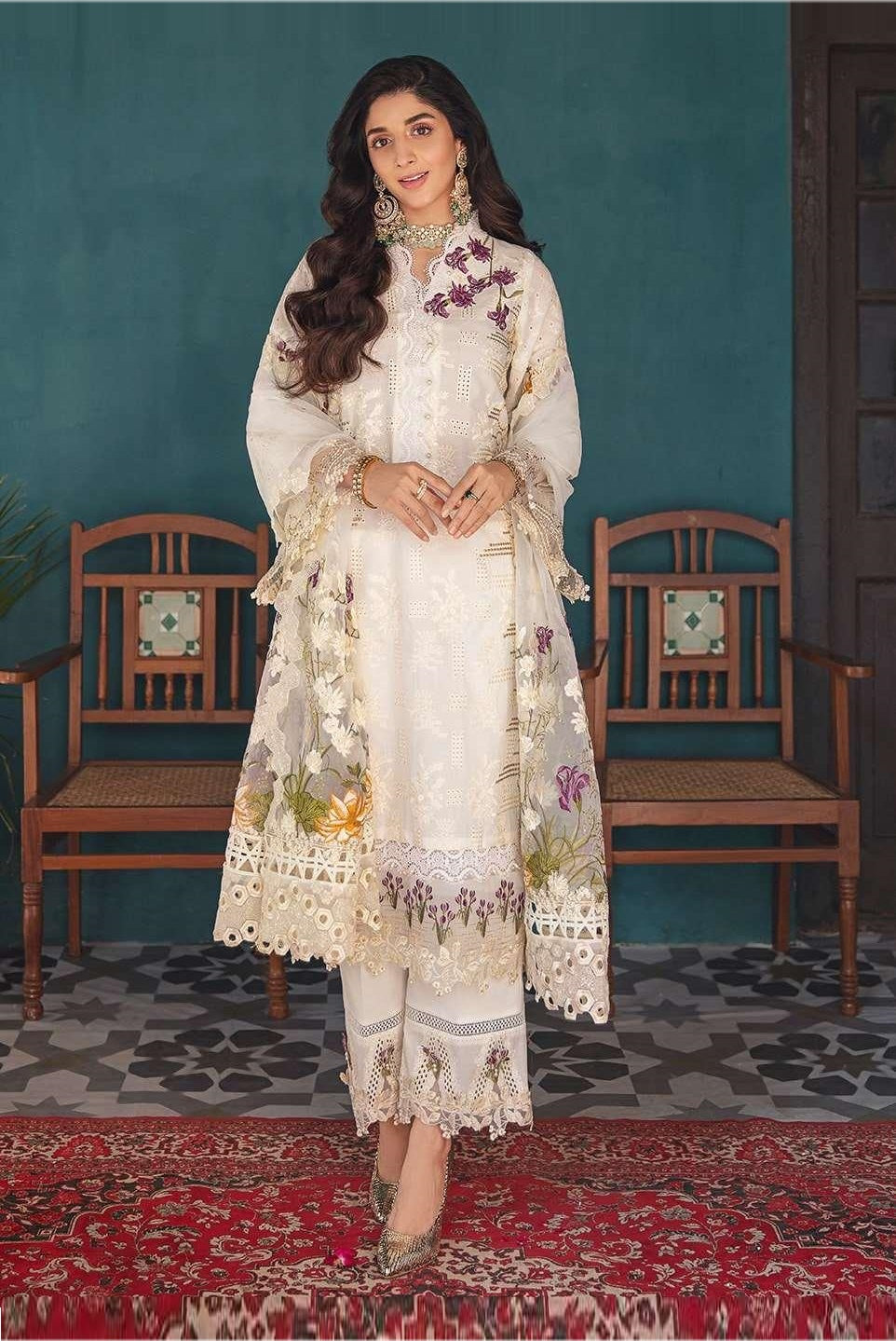 EMBROIDERED LAWN CHIKANKARI UNSTITCHED 3pc