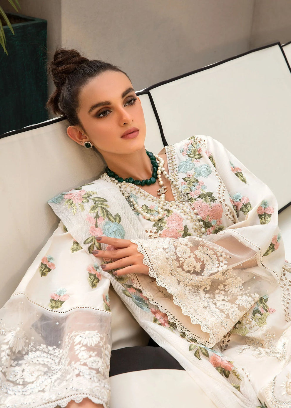 Unstitched Lawn ChickenKari Embroidered 3pc